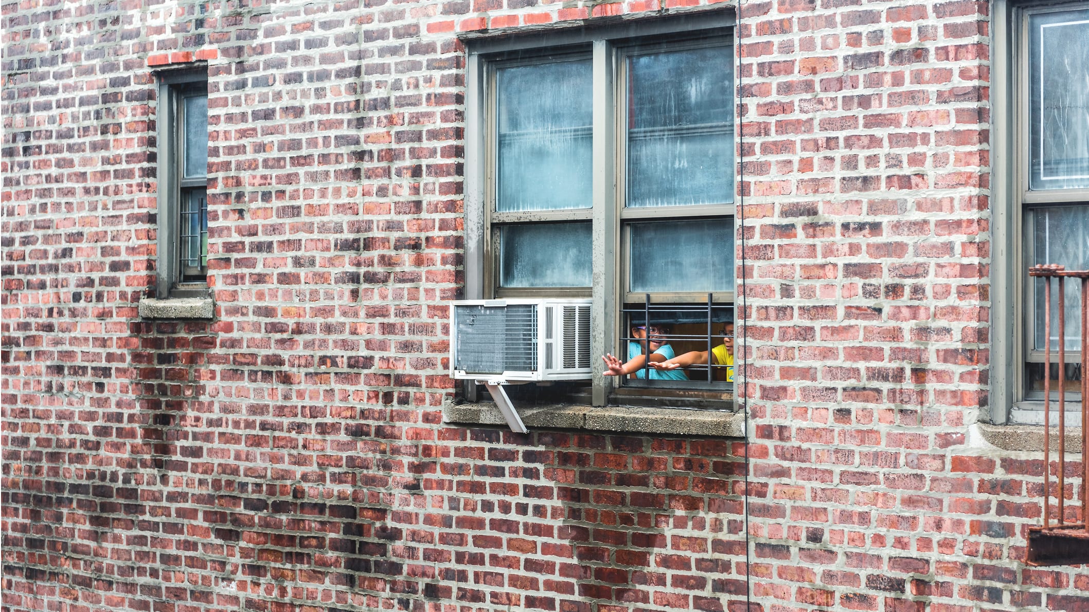 CRACKYL Crossover: Window Air-Conditioning Units – A Close Call We Can’t Ignore